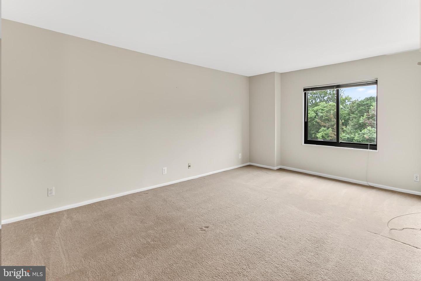 205 YOAKUM PKWY #822, ALEXANDRIA, Virginia 22304, 2 Bedrooms Bedrooms, ,2 BathroomsBathrooms,Residential,For sale,205 YOAKUM PKWY #822,VAAX2050308 MLS # VAAX2050308