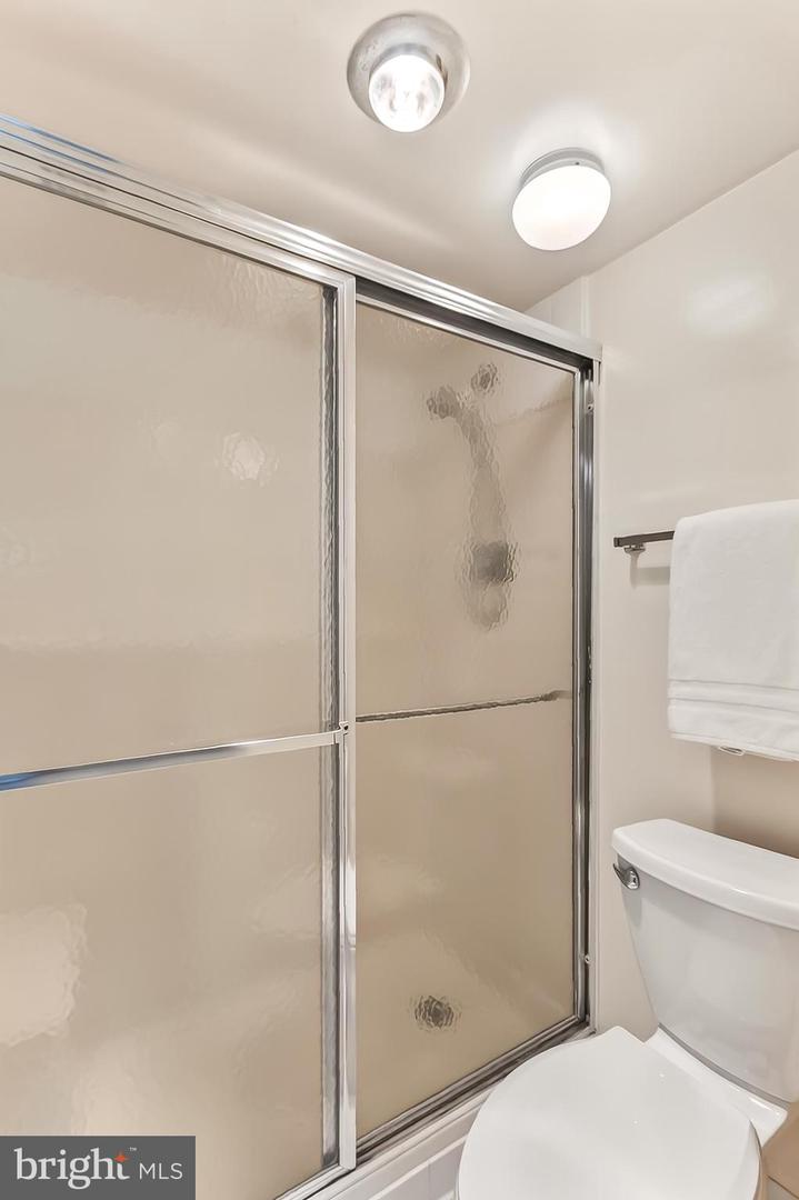 205 YOAKUM PKWY #822, ALEXANDRIA, Virginia 22304, 2 Bedrooms Bedrooms, ,2 BathroomsBathrooms,Residential,For sale,205 YOAKUM PKWY #822,VAAX2050308 MLS # VAAX2050308
