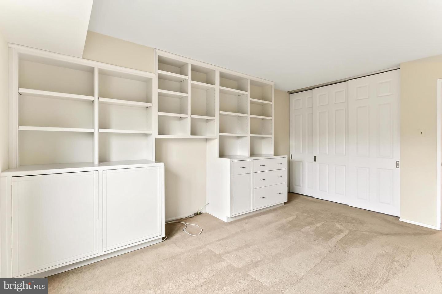 205 YOAKUM PKWY #822, ALEXANDRIA, Virginia 22304, 2 Bedrooms Bedrooms, ,2 BathroomsBathrooms,Residential,For sale,205 YOAKUM PKWY #822,VAAX2050308 MLS # VAAX2050308