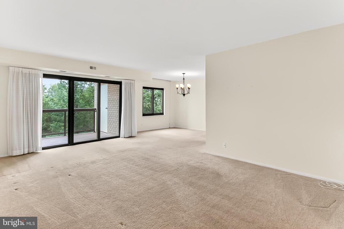 205 YOAKUM PKWY #822, ALEXANDRIA, Virginia 22304, 2 Bedrooms Bedrooms, ,2 BathroomsBathrooms,Residential,For sale,205 YOAKUM PKWY #822,VAAX2050308 MLS # VAAX2050308