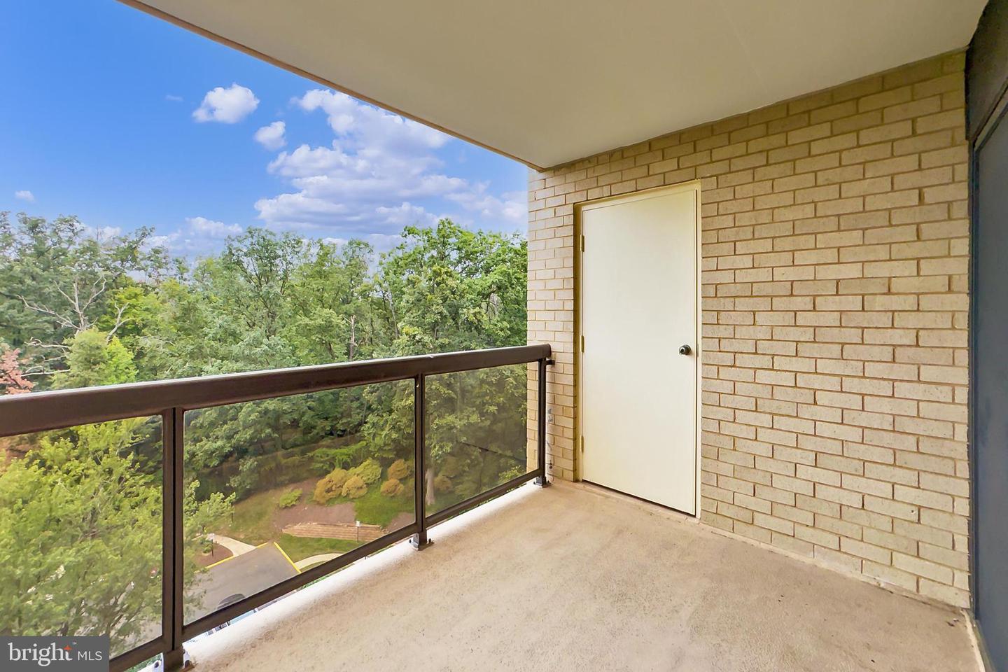 205 YOAKUM PKWY #822, ALEXANDRIA, Virginia 22304, 2 Bedrooms Bedrooms, ,2 BathroomsBathrooms,Residential,For sale,205 YOAKUM PKWY #822,VAAX2050308 MLS # VAAX2050308