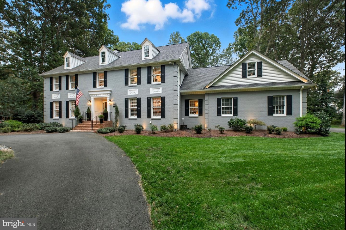 9217 JEFFERY RD, GREAT FALLS, Virginia 22066, 5 Bedrooms Bedrooms, ,4 BathroomsBathrooms,Residential,For sale,9217 JEFFERY RD,VAFX2269912 MLS # VAFX2269912