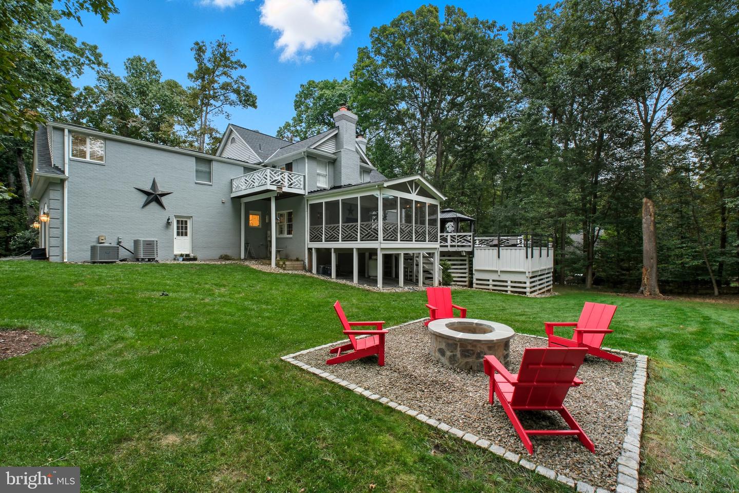 9217 JEFFERY RD, GREAT FALLS, Virginia 22066, 5 Bedrooms Bedrooms, ,4 BathroomsBathrooms,Residential,For sale,9217 JEFFERY RD,VAFX2269912 MLS # VAFX2269912