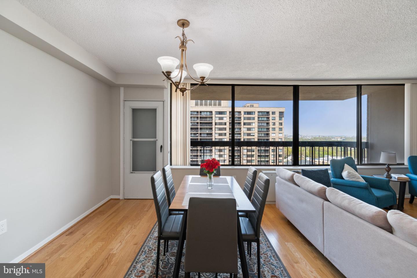 3705 S GEORGE MASON DR #2202S, FALLS CHURCH, Virginia 22041, 1 Bedroom Bedrooms, ,1 BathroomBathrooms,Residential,For sale,3705 S GEORGE MASON DR #2202S,VAFX2235360 MLS # VAFX2235360