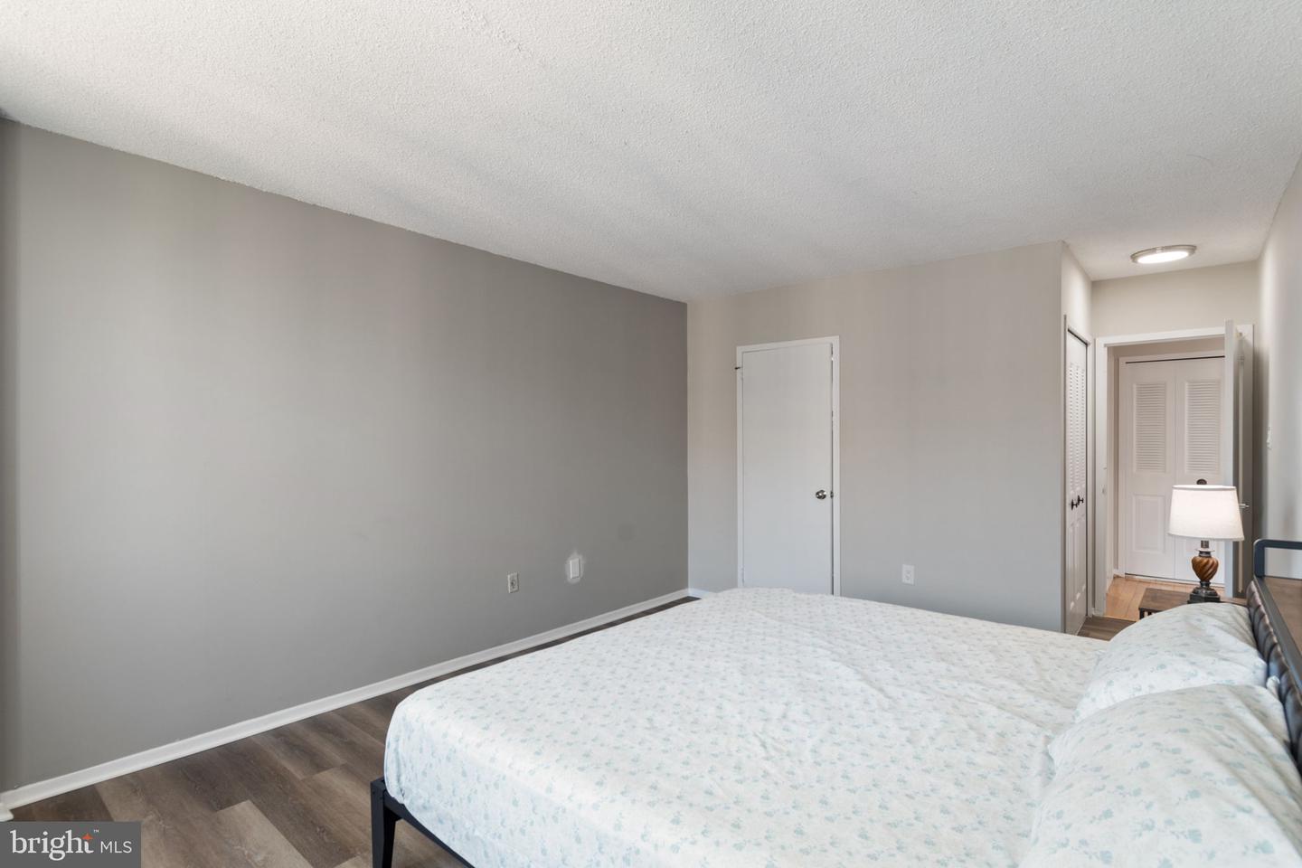 3705 S GEORGE MASON DR #2202S, FALLS CHURCH, Virginia 22041, 1 Bedroom Bedrooms, ,1 BathroomBathrooms,Residential,For sale,3705 S GEORGE MASON DR #2202S,VAFX2235360 MLS # VAFX2235360