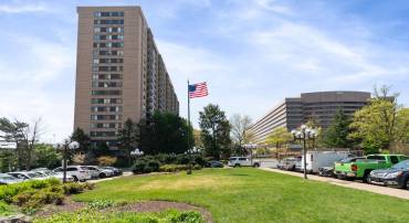 3705 S GEORGE MASON DR #2202S, FALLS CHURCH, Virginia 22041, 1 Bedroom Bedrooms, ,1 BathroomBathrooms,Residential,For sale,3705 S GEORGE MASON DR #2202S,VAFX2235360 MLS # VAFX2235360