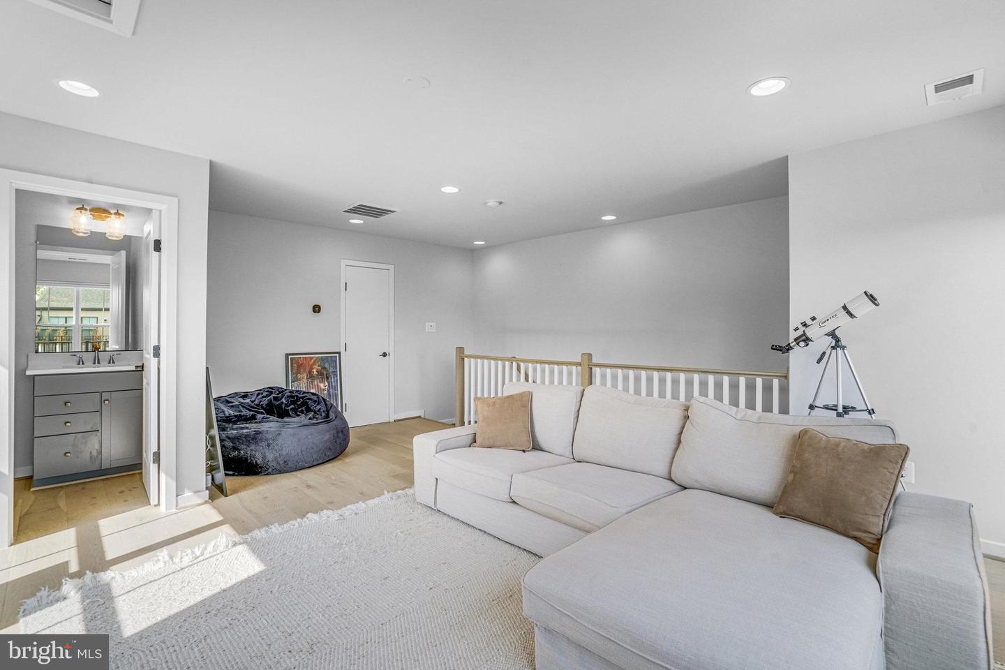 5525 VALMARANA WAY, ALEXANDRIA, Virginia 22312, 3 Bedrooms Bedrooms, ,3 BathroomsBathrooms,Residential,For sale,5525 VALMARANA WAY,VAFX2252950 MLS # VAFX2252950