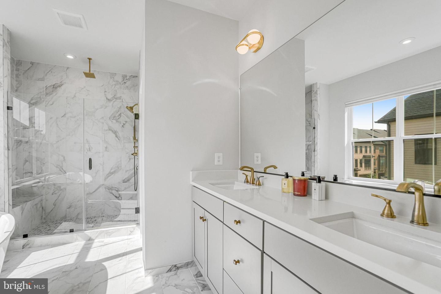 5525 VALMARANA WAY, ALEXANDRIA, Virginia 22312, 3 Bedrooms Bedrooms, ,3 BathroomsBathrooms,Residential,For sale,5525 VALMARANA WAY,VAFX2252950 MLS # VAFX2252950