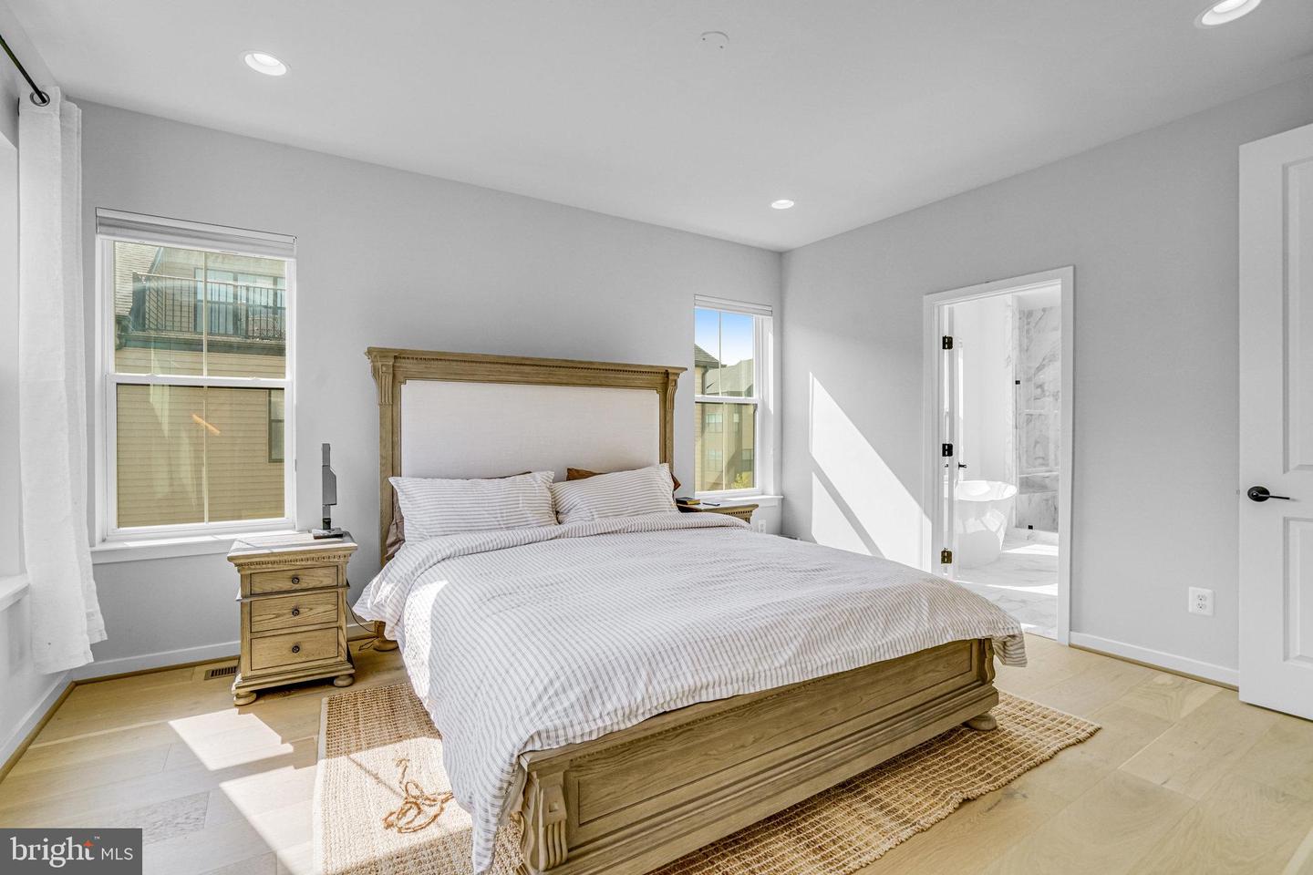 5525 VALMARANA WAY, ALEXANDRIA, Virginia 22312, 3 Bedrooms Bedrooms, ,3 BathroomsBathrooms,Residential,For sale,5525 VALMARANA WAY,VAFX2252950 MLS # VAFX2252950