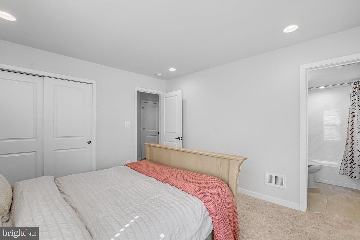 5525 VALMARANA WAY, ALEXANDRIA, Virginia 22312, 3 Bedrooms Bedrooms, ,3 BathroomsBathrooms,Residential,For sale,5525 VALMARANA WAY,VAFX2252950 MLS # VAFX2252950