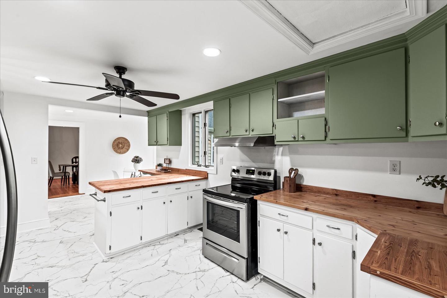 92 FRONT ST, WARSAW, Virginia 22572, 5 Bedrooms Bedrooms, ,3 BathroomsBathrooms,Residential,For sale,92 FRONT ST,VARV2000538 MLS # VARV2000538