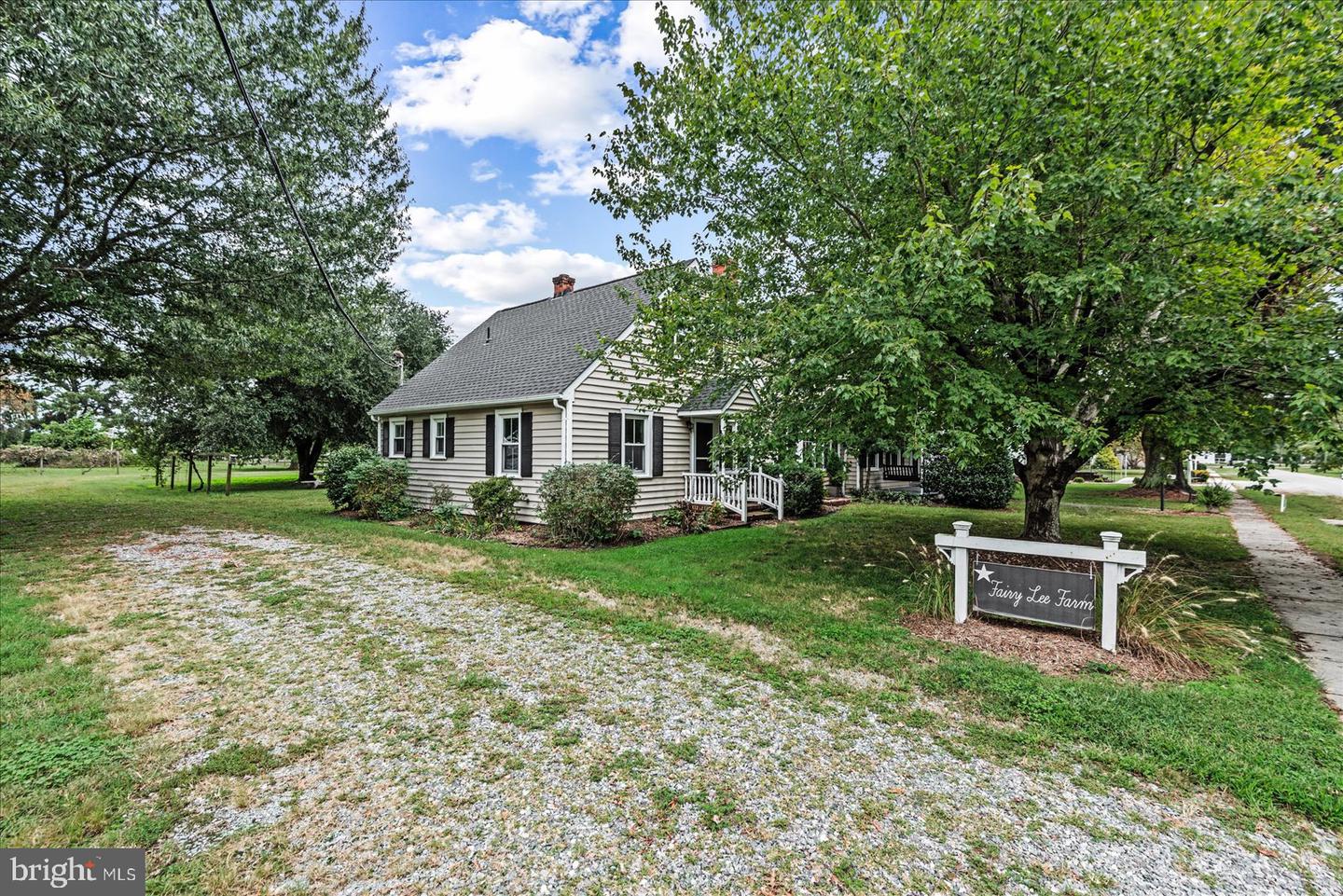 92 FRONT ST, WARSAW, Virginia 22572, 5 Bedrooms Bedrooms, ,3 BathroomsBathrooms,Residential,For sale,92 FRONT ST,VARV2000538 MLS # VARV2000538