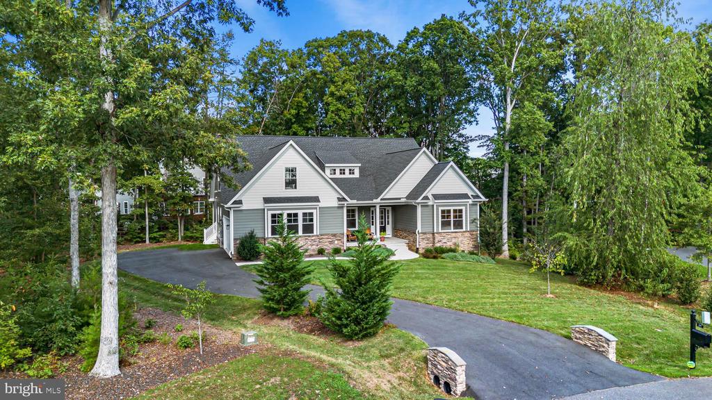 11603 SOUTHVIEW CT, SPOTSYLVANIA, Virginia 22551, 6 Bedrooms Bedrooms, ,5 BathroomsBathrooms,Residential,11603 SOUTHVIEW CT,VASP2036668 MLS # VASP2036668
