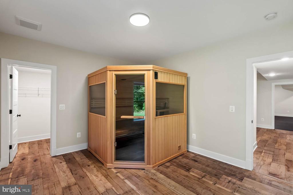 11603 SOUTHVIEW CT, SPOTSYLVANIA, Virginia 22551, 6 Bedrooms Bedrooms, ,5 BathroomsBathrooms,Residential,11603 SOUTHVIEW CT,VASP2036668 MLS # VASP2036668
