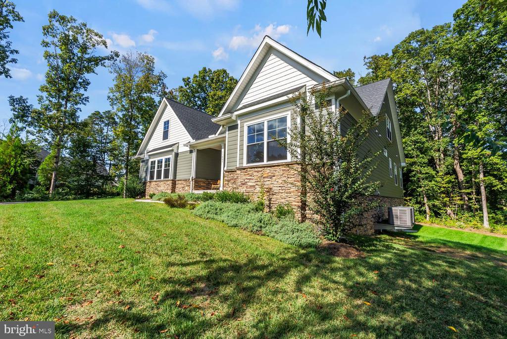 11603 SOUTHVIEW CT, SPOTSYLVANIA, Virginia 22551, 6 Bedrooms Bedrooms, ,5 BathroomsBathrooms,Residential,11603 SOUTHVIEW CT,VASP2036668 MLS # VASP2036668