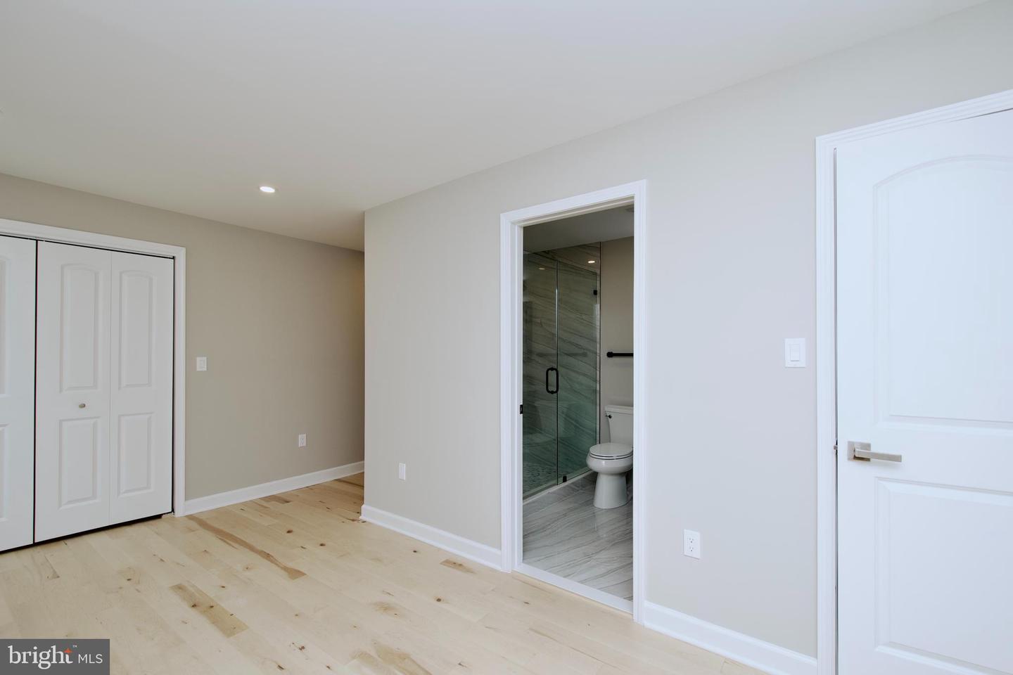 318 N PAYNE ST, ALEXANDRIA, Virginia 22314, 2 Bedrooms Bedrooms, ,2 BathroomsBathrooms,Residential,For sale,318 N PAYNE ST,VAAX2047916 MLS # VAAX2047916