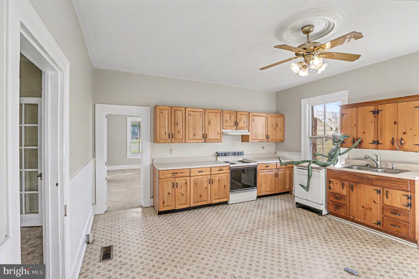 8916 COURTHOUSE RD, SPOTSYLVANIA, Virginia 22553, 7 Bedrooms Bedrooms, ,3 BathroomsBathrooms,Residential,For sale,8916 COURTHOUSE RD,VASP2035020 MLS # VASP2035020 8916 COURTHOUSE RD, SPOTSYLVANIA, Virginia 22553, 7 Bedrooms Bedrooms, ,3 BathroomsBathrooms,Residential,For sale,8916 COURTHOUSE RD,VASP2035020 MLS # VASP2035020