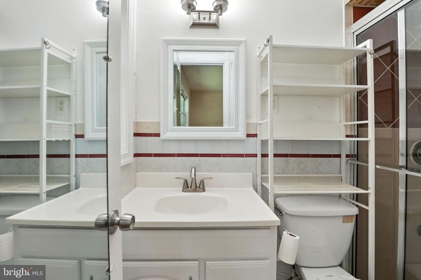 5206 EASTON DR, SPRINGFIELD, Virginia 22151, 5 Bedrooms Bedrooms, ,3 BathroomsBathrooms,Residential,For sale,5206 EASTON DR,VAFX2259944 MLS # VAFX2259944