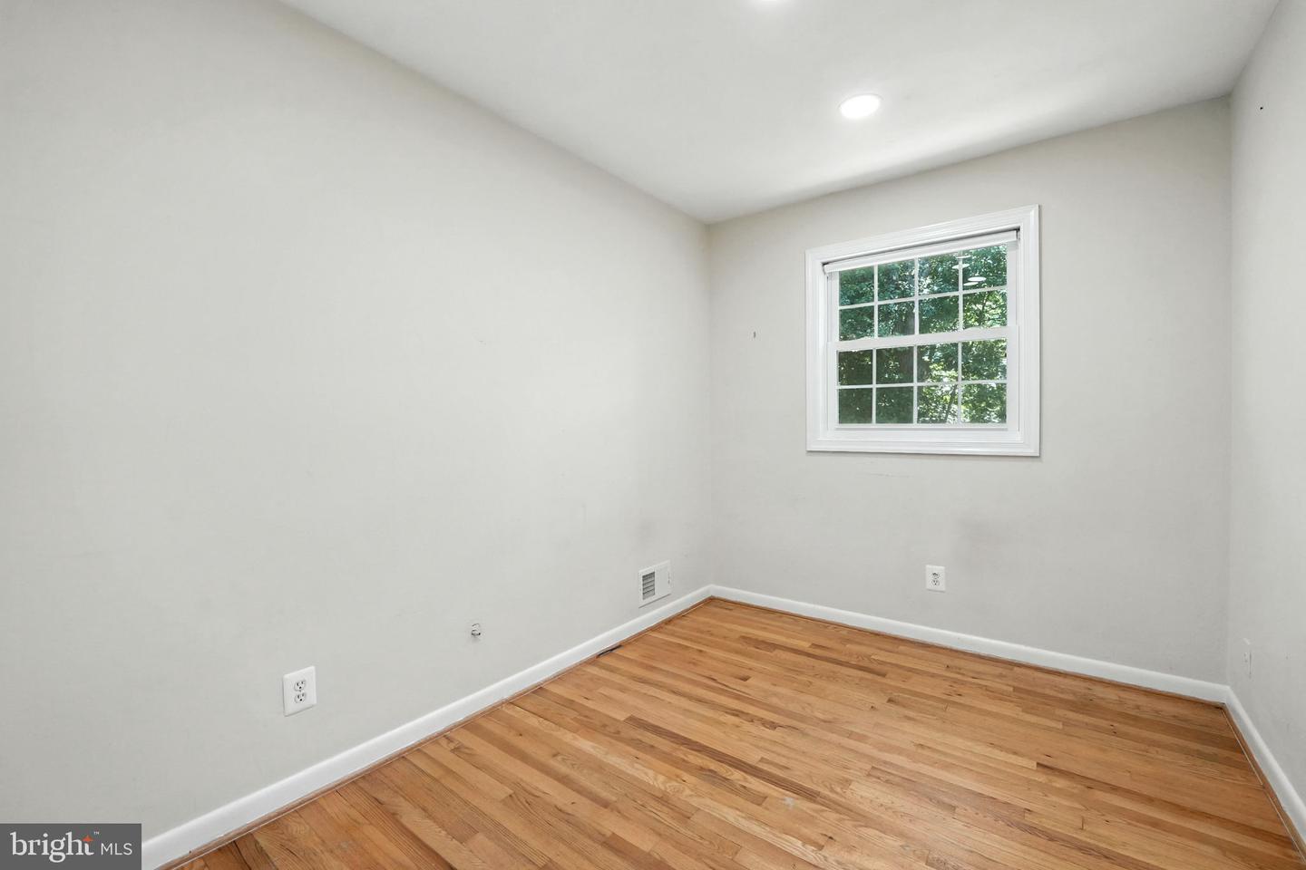 5206 EASTON DR, SPRINGFIELD, Virginia 22151, 5 Bedrooms Bedrooms, ,3 BathroomsBathrooms,Residential,For sale,5206 EASTON DR,VAFX2259944 MLS # VAFX2259944