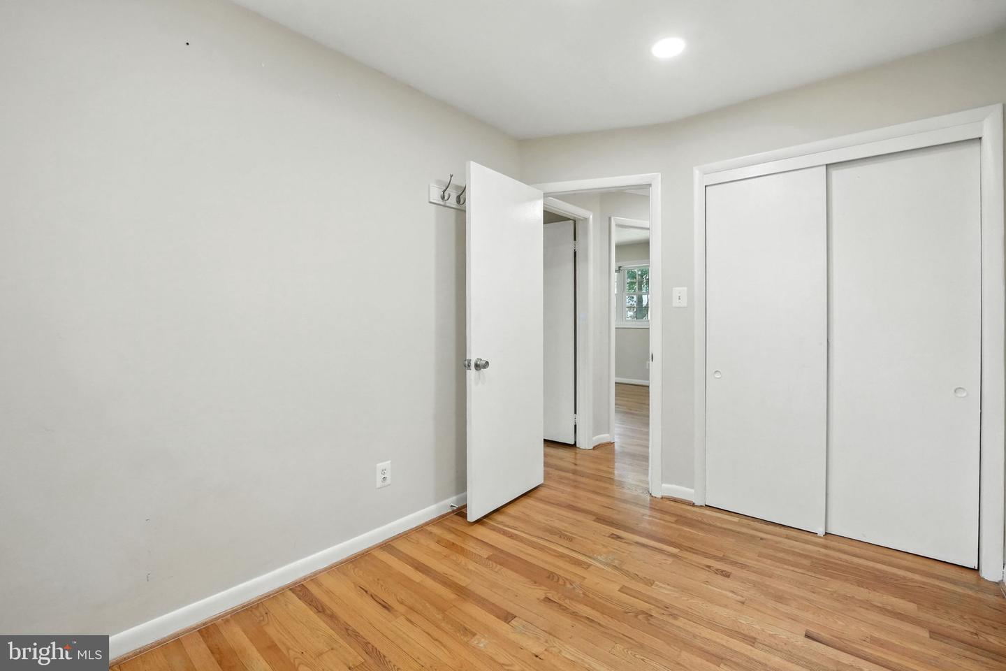 5206 EASTON DR, SPRINGFIELD, Virginia 22151, 5 Bedrooms Bedrooms, ,3 BathroomsBathrooms,Residential,For sale,5206 EASTON DR,VAFX2259944 MLS # VAFX2259944