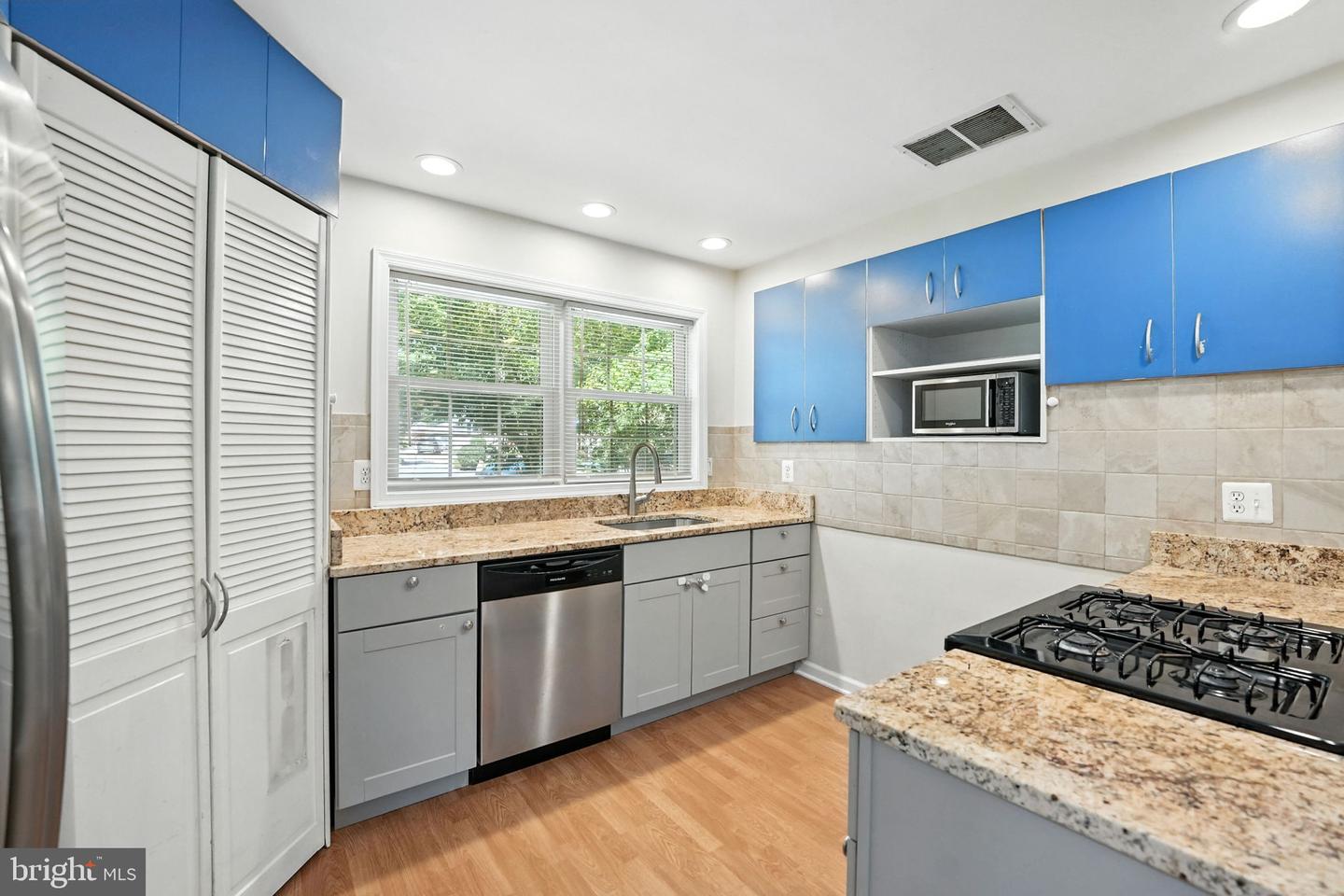 5206 EASTON DR, SPRINGFIELD, Virginia 22151, 5 Bedrooms Bedrooms, ,3 BathroomsBathrooms,Residential,For sale,5206 EASTON DR,VAFX2259944 MLS # VAFX2259944