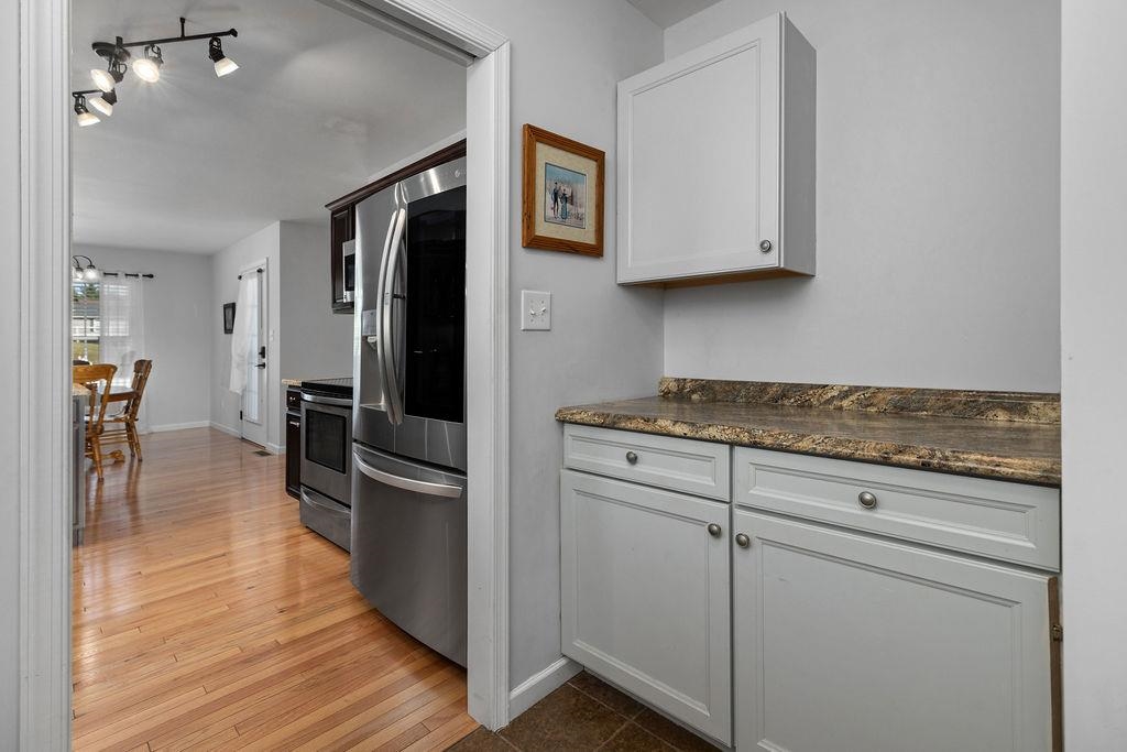 27 HULL HILLS LN, STAUNTON, Virginia 24401, 3 Bedrooms Bedrooms, ,2 BathroomsBathrooms,Residential,27 HULL HILLS LN,668834 MLS # 668834