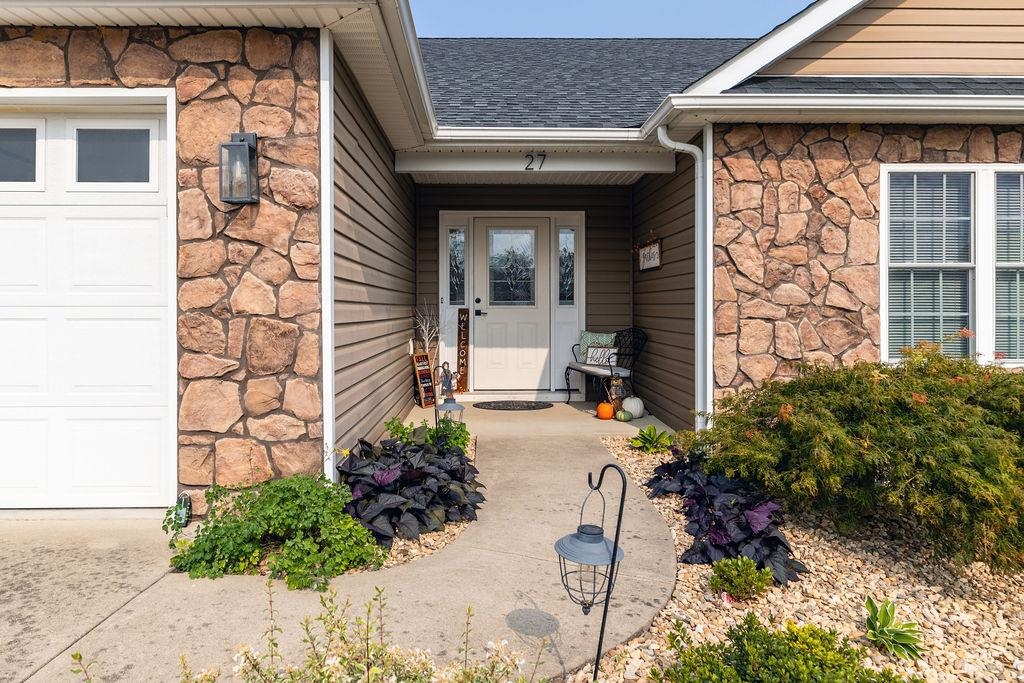 27 HULL HILLS LN, STAUNTON, Virginia 24401, 3 Bedrooms Bedrooms, ,2 BathroomsBathrooms,Residential,27 HULL HILLS LN,668834 MLS # 668834
