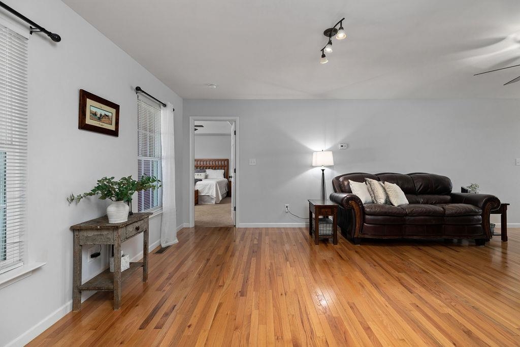 27 HULL HILLS LN, STAUNTON, Virginia 24401, 3 Bedrooms Bedrooms, ,2 BathroomsBathrooms,Residential,27 HULL HILLS LN,668834 MLS # 668834