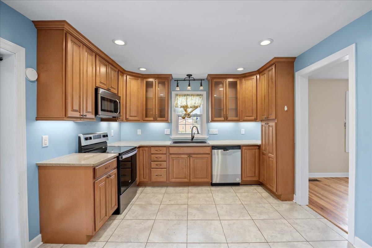 225 STULL RUN LN, GROTTOES, Virginia 24441, 2 Bedrooms Bedrooms, ,1 BathroomBathrooms,Residential,225 STULL RUN LN,669174 MLS # 669174
