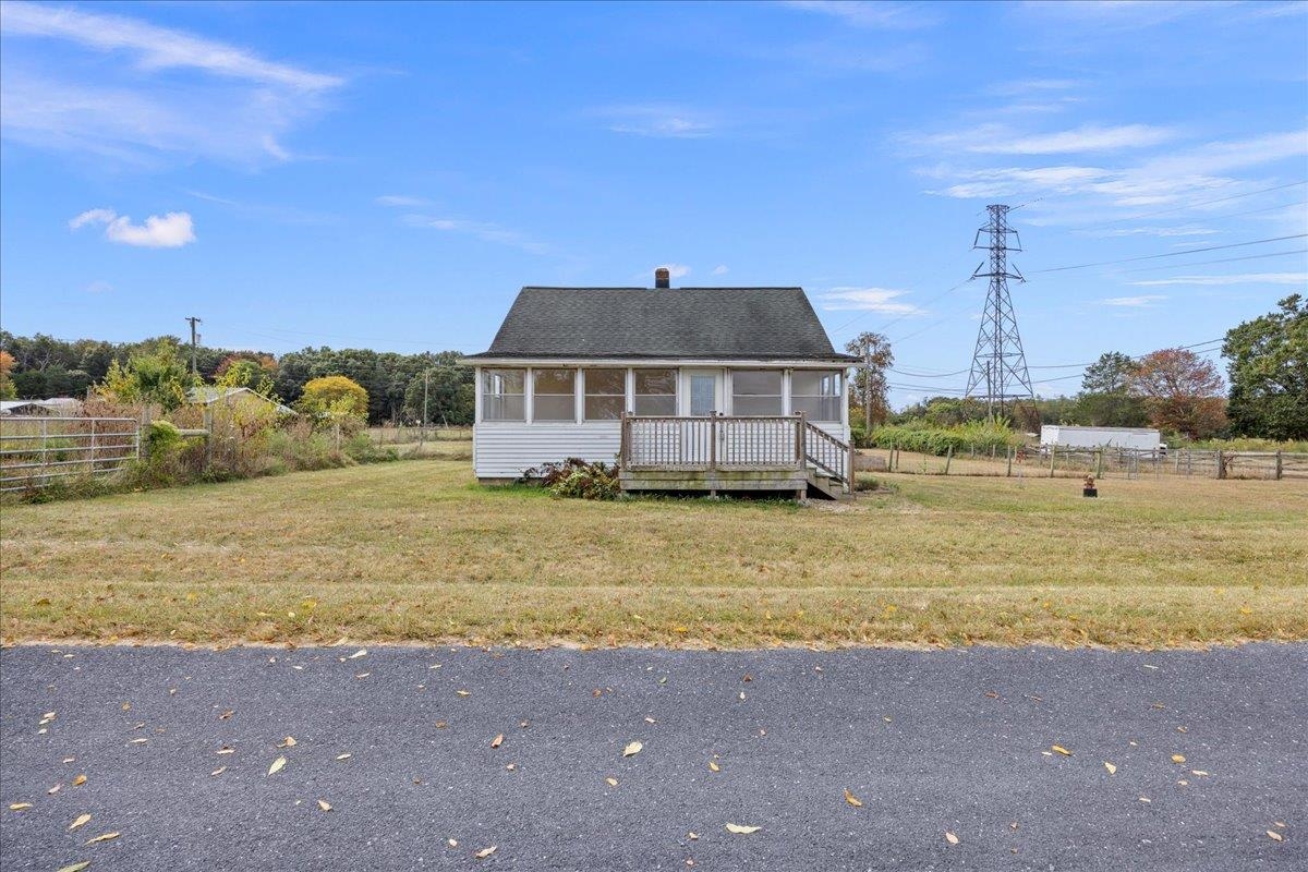 225 STULL RUN LN, GROTTOES, Virginia 24441, 2 Bedrooms Bedrooms, ,1 BathroomBathrooms,Residential,225 STULL RUN LN,669174 MLS # 669174
