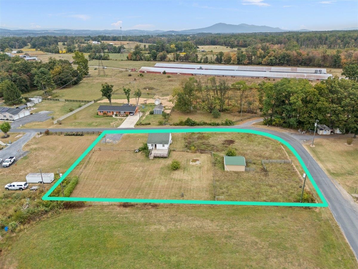 225 STULL RUN LN, GROTTOES, Virginia 24441, 2 Bedrooms Bedrooms, ,1 BathroomBathrooms,Residential,225 STULL RUN LN,669174 MLS # 669174