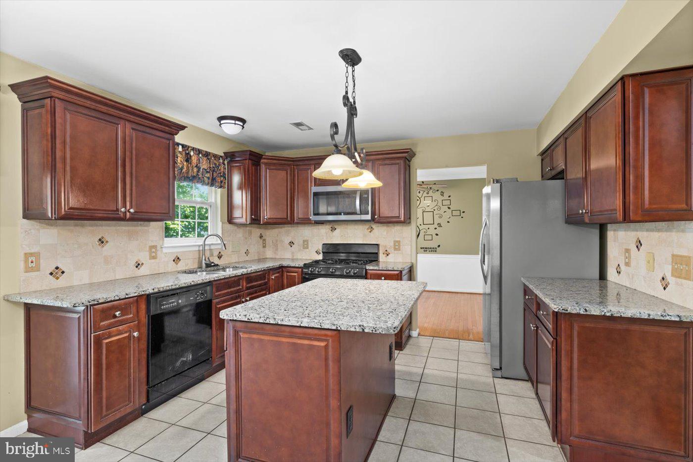 15 STONERIDGE CT, STAFFORD, Virginia 22554, 4 Bedrooms Bedrooms, ,3 BathroomsBathrooms,Residential,For sale,15 STONERIDGE CT,VAST2041724 MLS # VAST2041724