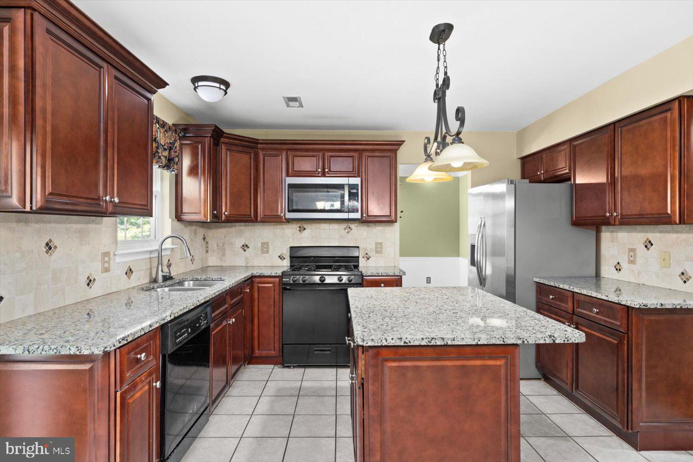 15 STONERIDGE CT, STAFFORD, Virginia 22554, 4 Bedrooms Bedrooms, ,3 BathroomsBathrooms,Residential,For sale,15 STONERIDGE CT,VAST2041724 MLS # VAST2041724