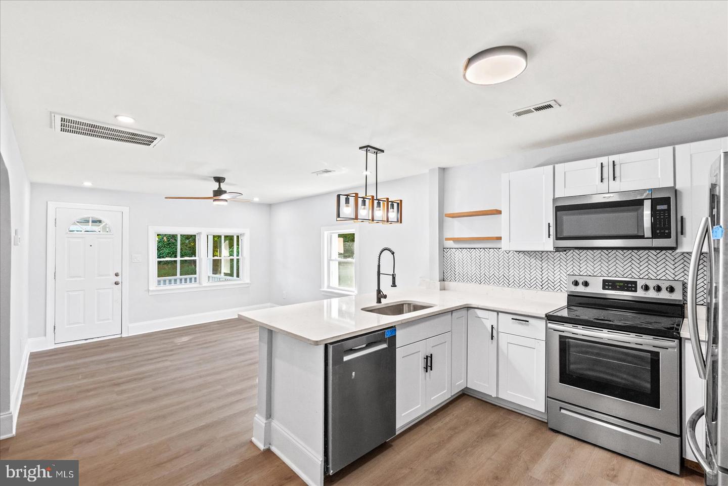 608 KINTZ ST, COLONIAL BEACH, Virginia 22443, 3 Bedrooms Bedrooms, ,1 BathroomBathrooms,Residential,For sale,608 KINTZ ST,VAWE2009546 MLS # VAWE2009546 608 KINTZ ST, COLONIAL BEACH, Virginia 22443, 3 Bedrooms Bedrooms, ,1 BathroomBathrooms,Residential,For sale,608 KINTZ ST,VAWE2009546 MLS # VAWE2009546