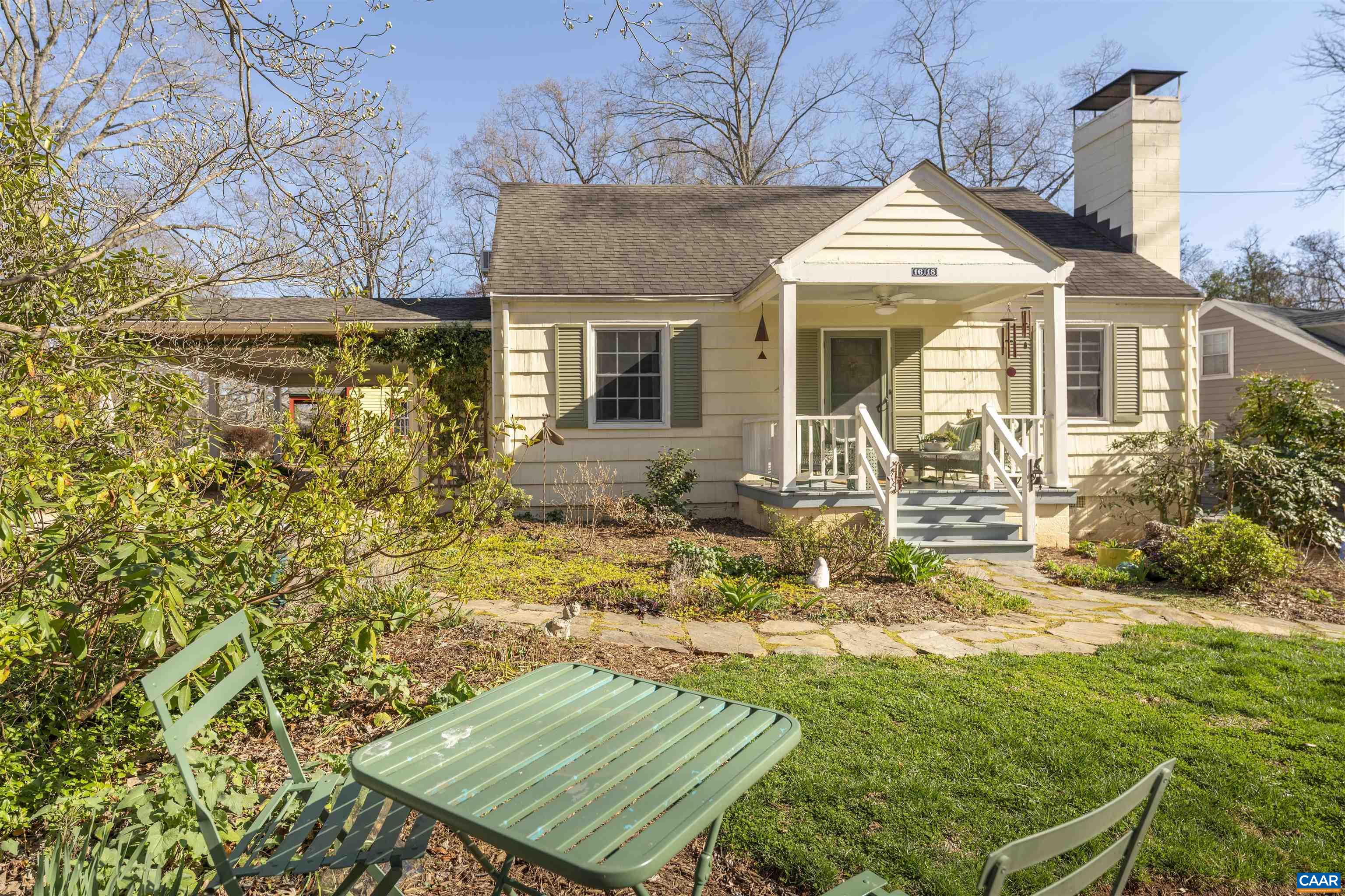 1618 GREENLEAF LN, CHARLOTTESVILLE, Virginia 22903, 3 Bedrooms Bedrooms, ,1 BathroomBathrooms,Residential,1618 GREENLEAF LN,669633 MLS # 669633