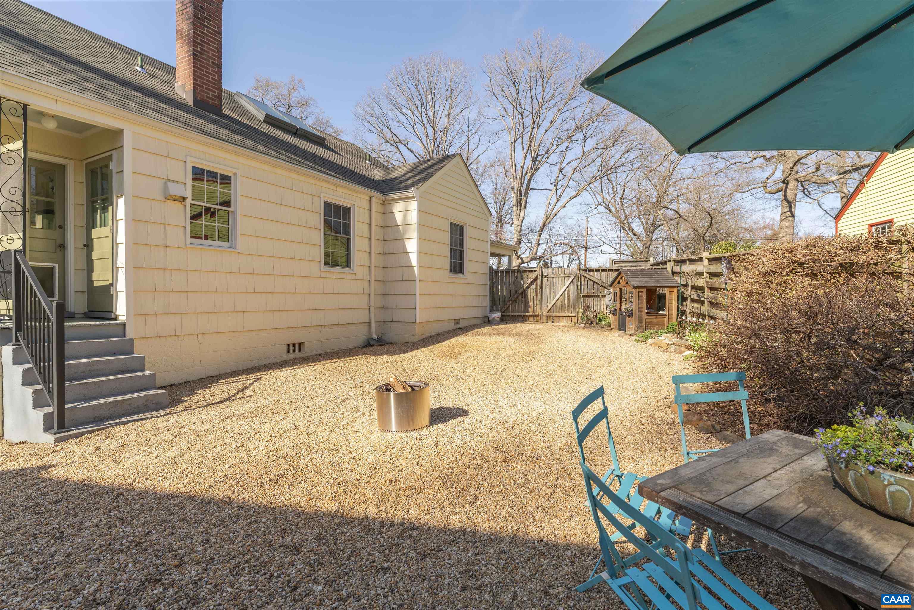 1618 GREENLEAF LN, CHARLOTTESVILLE, Virginia 22903, 3 Bedrooms Bedrooms, ,1 BathroomBathrooms,Residential,1618 GREENLEAF LN,669633 MLS # 669633