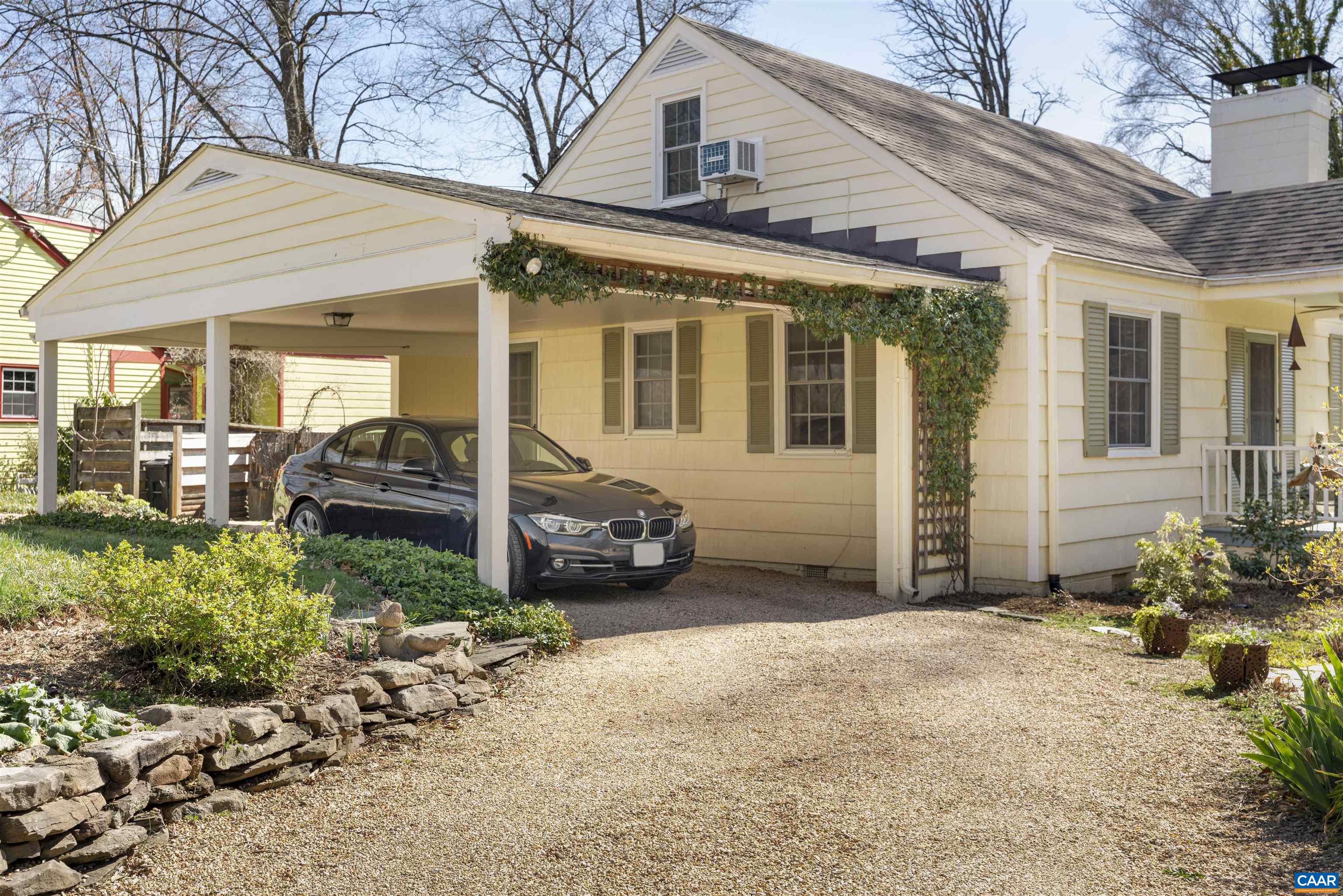 1618 GREENLEAF LN, CHARLOTTESVILLE, Virginia 22903, 3 Bedrooms Bedrooms, ,1 BathroomBathrooms,Residential,1618 GREENLEAF LN,669633 MLS # 669633