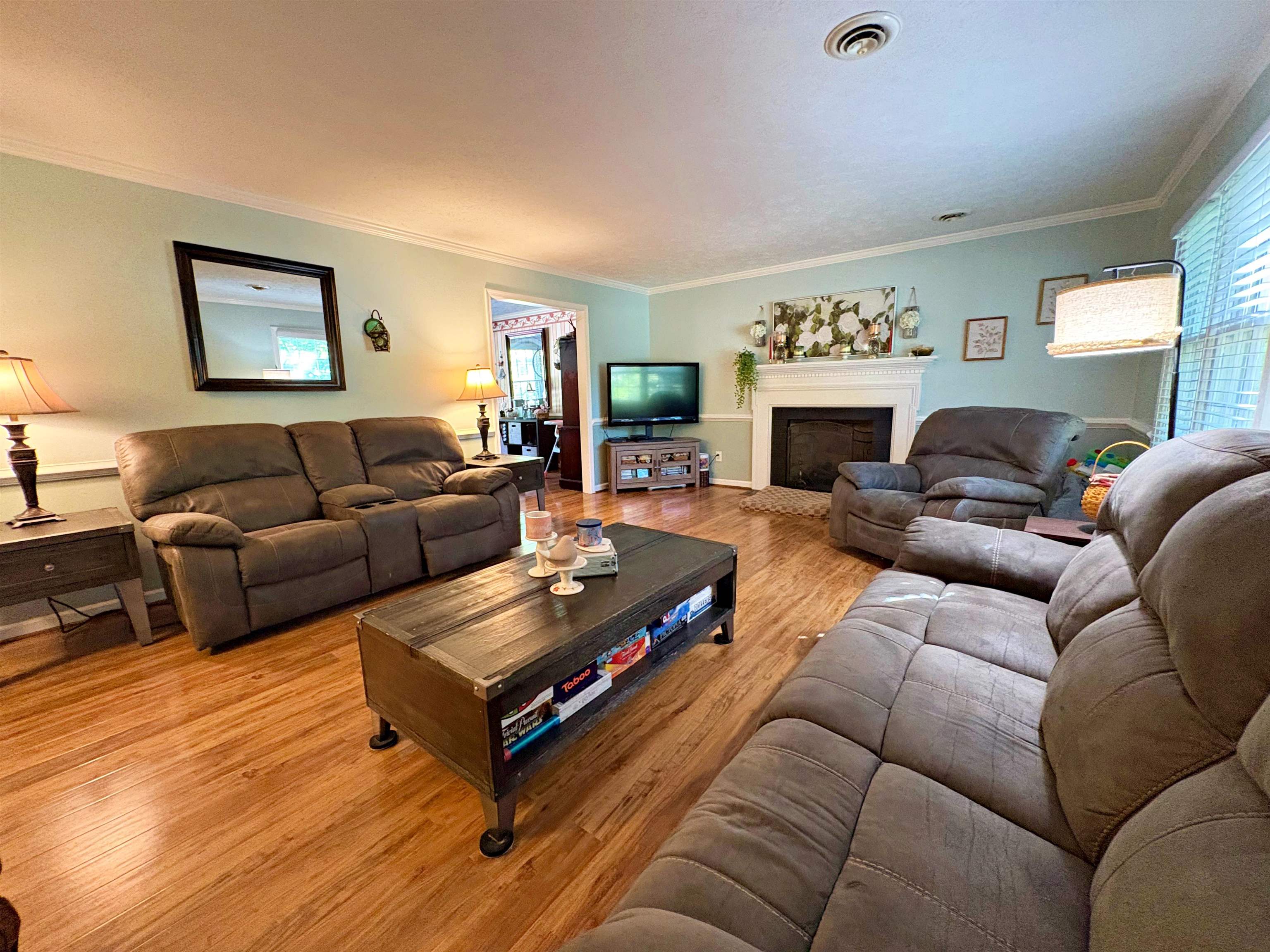 203 PELHAM DR, WAYNESBORO, Virginia 22980, 4 Bedrooms Bedrooms, ,3 BathroomsBathrooms,Residential,203 PELHAM DR,669650 MLS # 669650