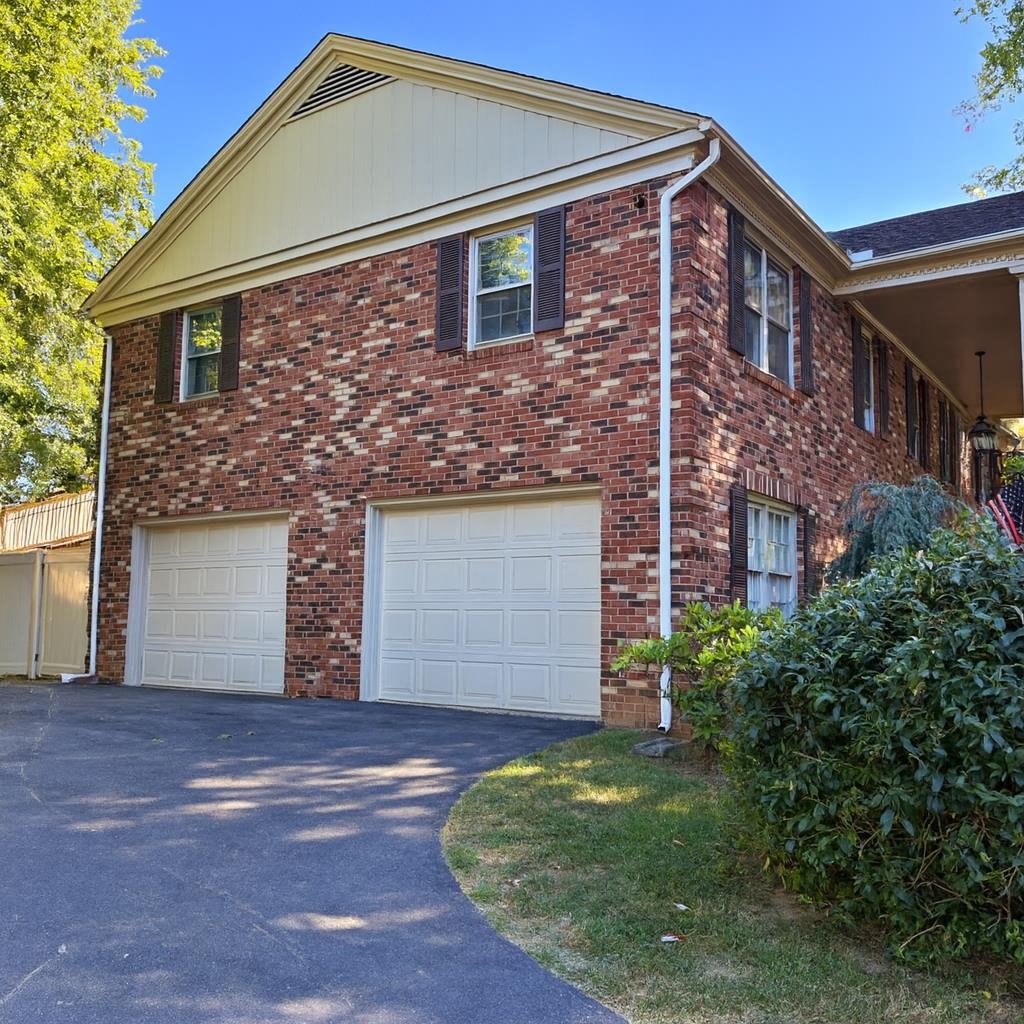 203 PELHAM DR, WAYNESBORO, Virginia 22980, 4 Bedrooms Bedrooms, ,3 BathroomsBathrooms,Residential,203 PELHAM DR,669650 MLS # 669650