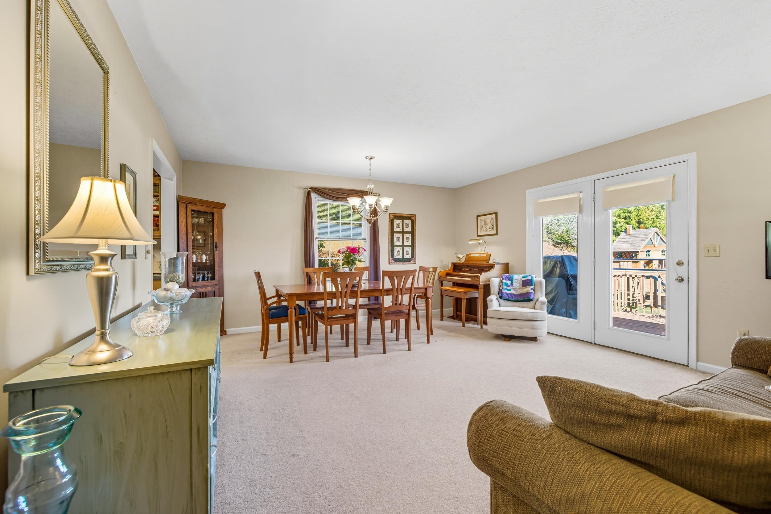 1218 POPLAR CIR, HARRISONBURG, Virginia 22802, 4 Bedrooms Bedrooms, ,3 BathroomsBathrooms,Residential,1218 POPLAR CIR,669661 MLS # 669661