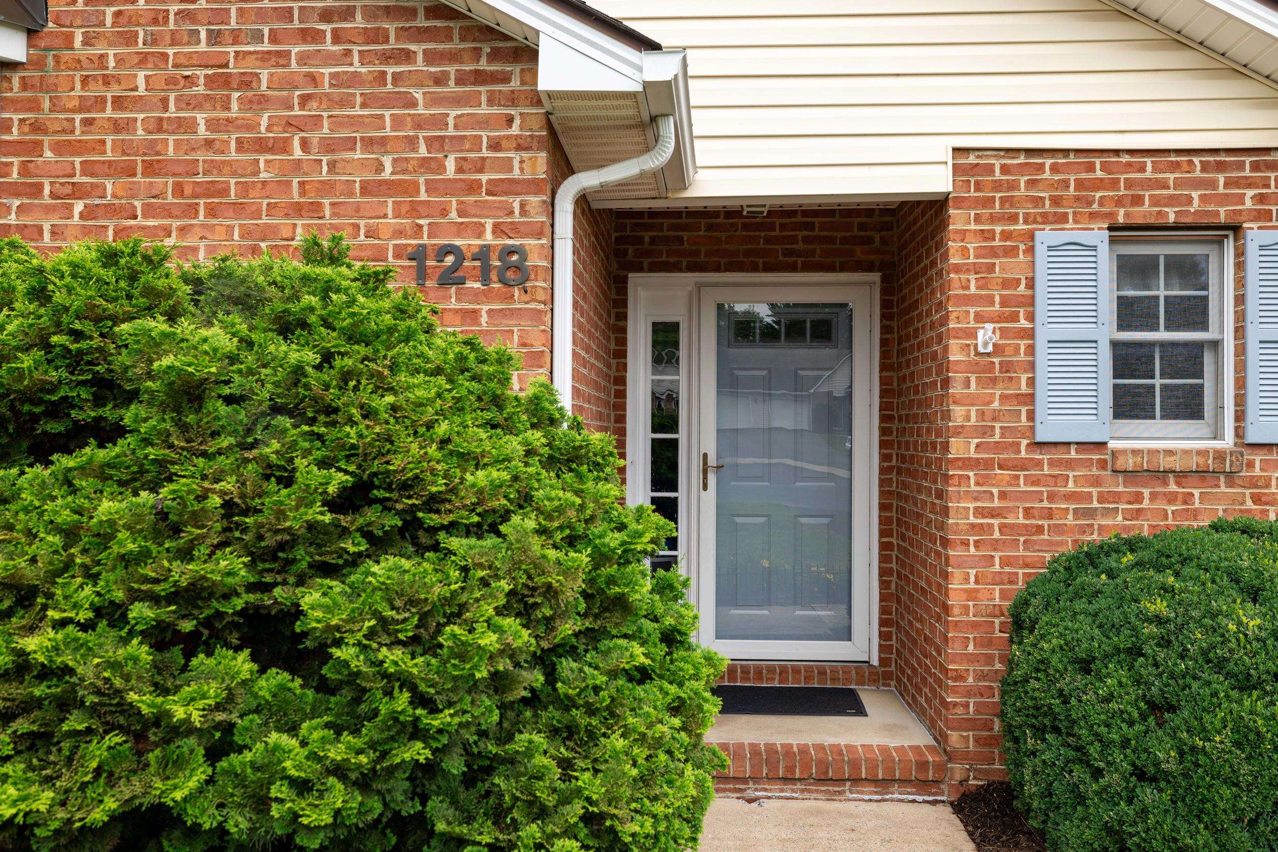 1218 POPLAR CIR, HARRISONBURG, Virginia 22802, 4 Bedrooms Bedrooms, ,3 BathroomsBathrooms,Residential,1218 POPLAR CIR,669661 MLS # 669661