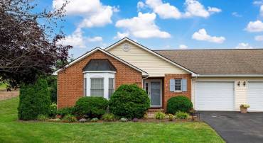1218 POPLAR CIR, HARRISONBURG, Virginia 22802, 4 Bedrooms Bedrooms, ,3 BathroomsBathrooms,Residential,1218 POPLAR CIR,669661 MLS # 669661