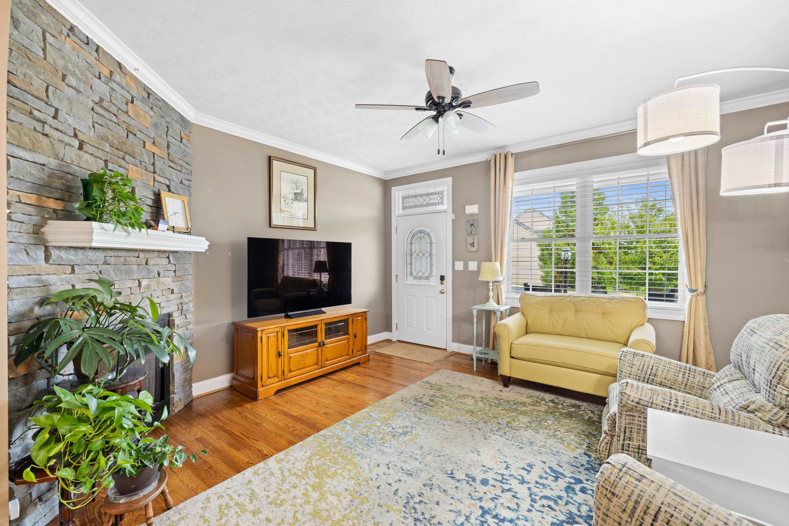 67 VILLA VIEW DR, STAUNTON, Virginia 24401, 3 Bedrooms Bedrooms, ,2 BathroomsBathrooms,Residential,67 VILLA VIEW DR,669678 MLS # 669678