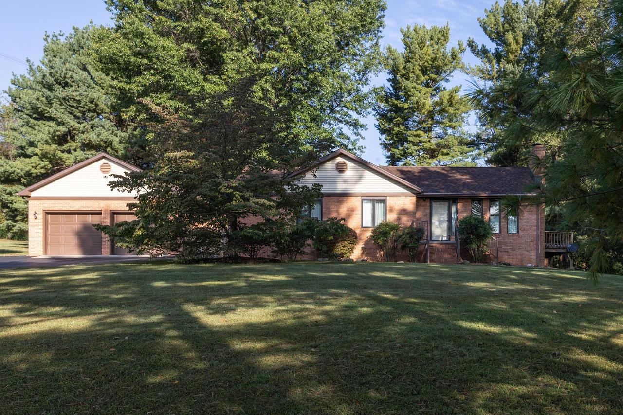 5722 GARDNER LN, BRIDGEWATER, Virginia 22812, 3 Bedrooms Bedrooms, ,2 BathroomsBathrooms,Residential,5722 GARDNER LN,669679 MLS # 669679