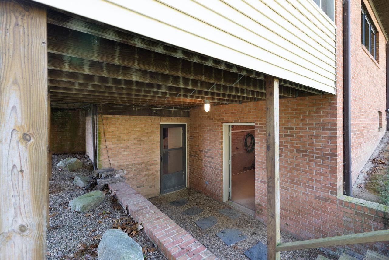 5722 GARDNER LN, BRIDGEWATER, Virginia 22812, 3 Bedrooms Bedrooms, ,2 BathroomsBathrooms,Residential,5722 GARDNER LN,669679 MLS # 669679