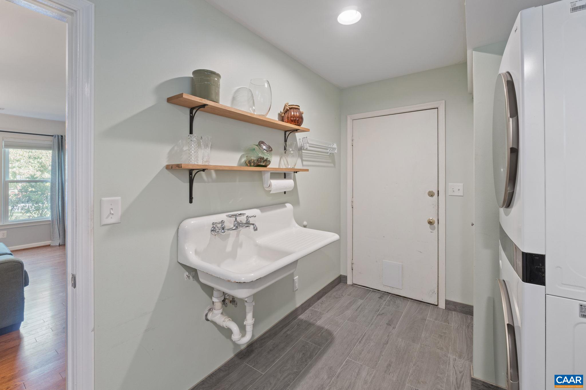 1131 RAINTREE DR, CHARLOTTESVILLE, Virginia 22901, 4 Bedrooms Bedrooms, ,2 BathroomsBathrooms,Residential,1131 RAINTREE DR,669685 MLS # 669685