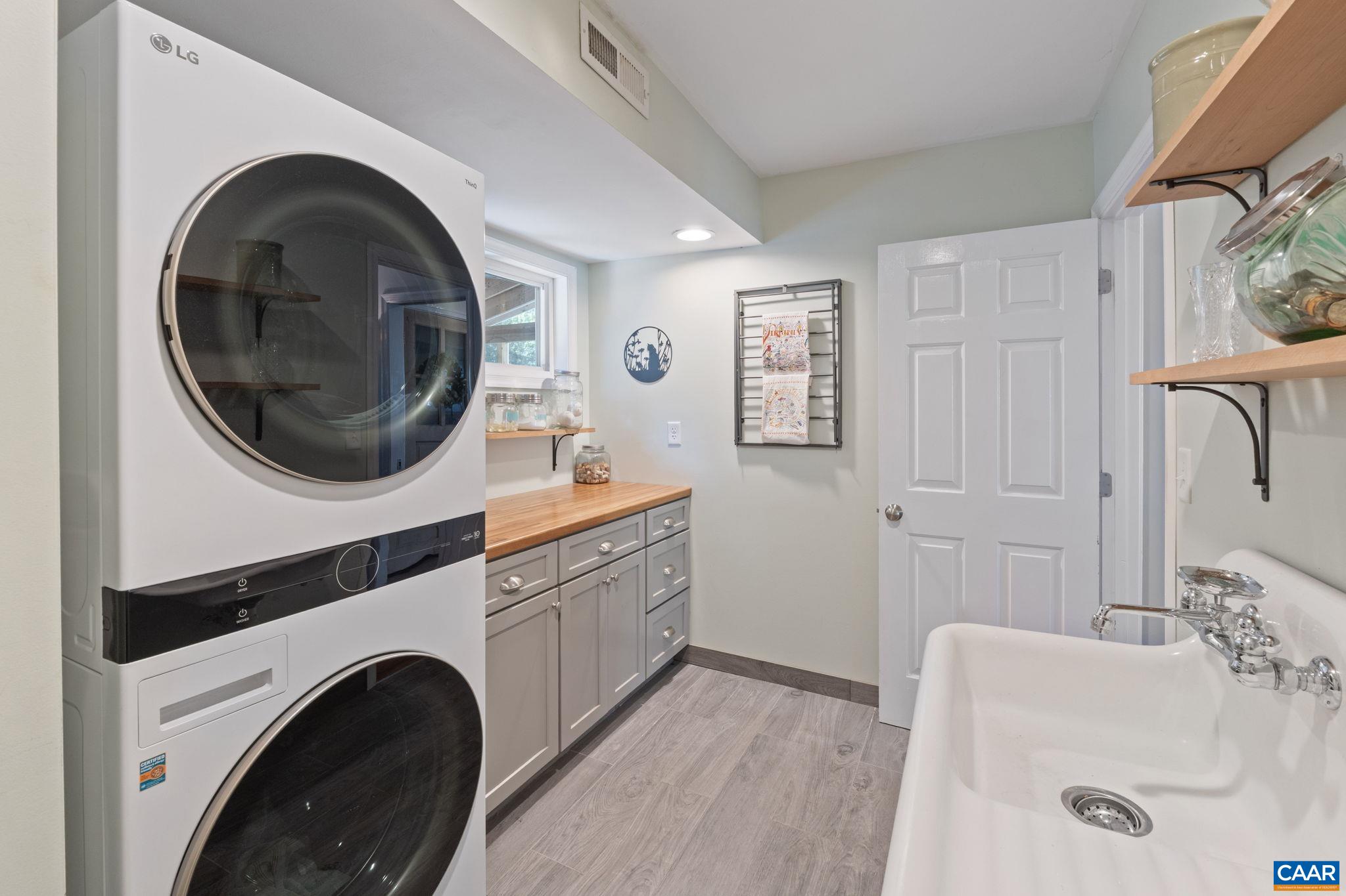 1131 RAINTREE DR, CHARLOTTESVILLE, Virginia 22901, 4 Bedrooms Bedrooms, ,2 BathroomsBathrooms,Residential,1131 RAINTREE DR,669685 MLS # 669685