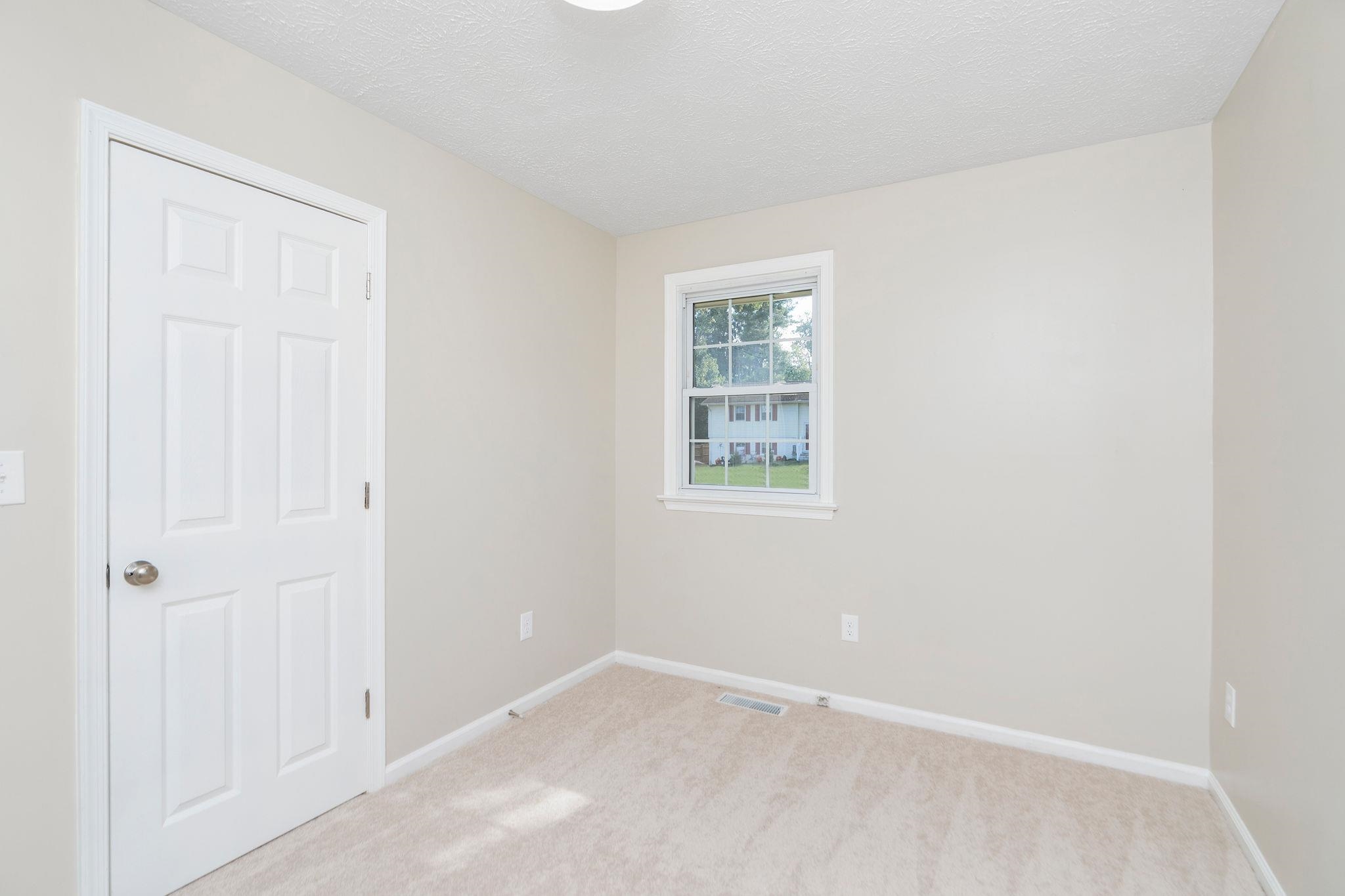 423 WOODLAND CIR, WAYNESBORO, Virginia 24401, 4 Bedrooms Bedrooms, ,2 BathroomsBathrooms,Residential,423 WOODLAND CIR,669686 MLS # 669686