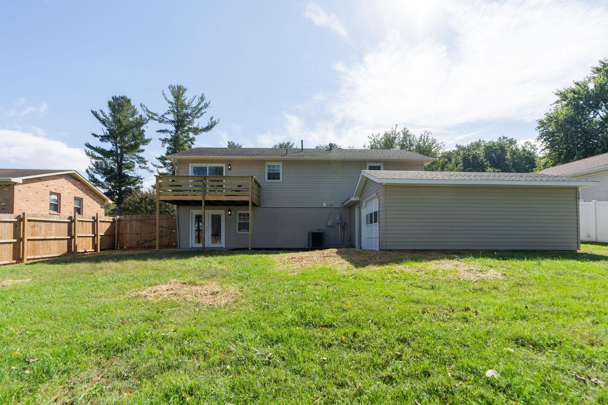 423 WOODLAND CIR, WAYNESBORO, Virginia 24401, 4 Bedrooms Bedrooms, ,2 BathroomsBathrooms,Residential,423 WOODLAND CIR,669686 MLS # 669686