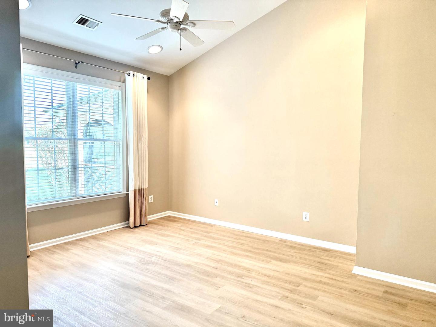 13737 HERITAGE VALLEY WAY, GAINESVILLE, Virginia 20155, 2 Bedrooms Bedrooms, ,2 BathroomsBathrooms,Residential,For sale,13737 HERITAGE VALLEY WAY,VAPW2102602 MLS # VAPW2102602